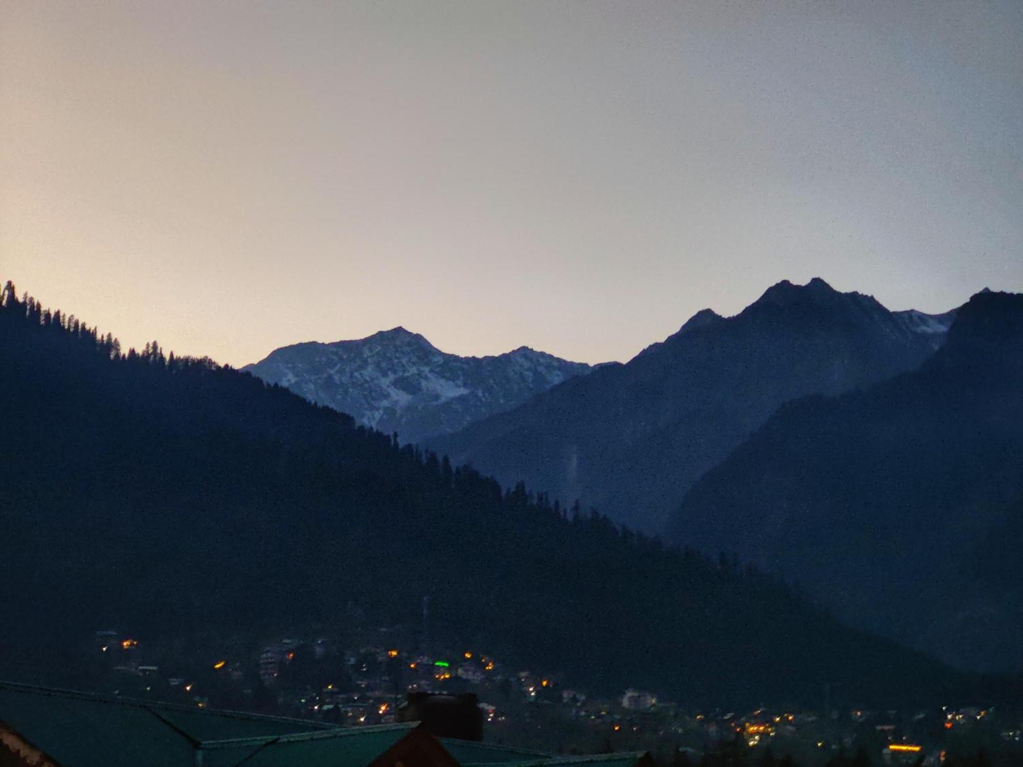 Surya International Hotel Manali Near Mall Road Manāli Exterior foto