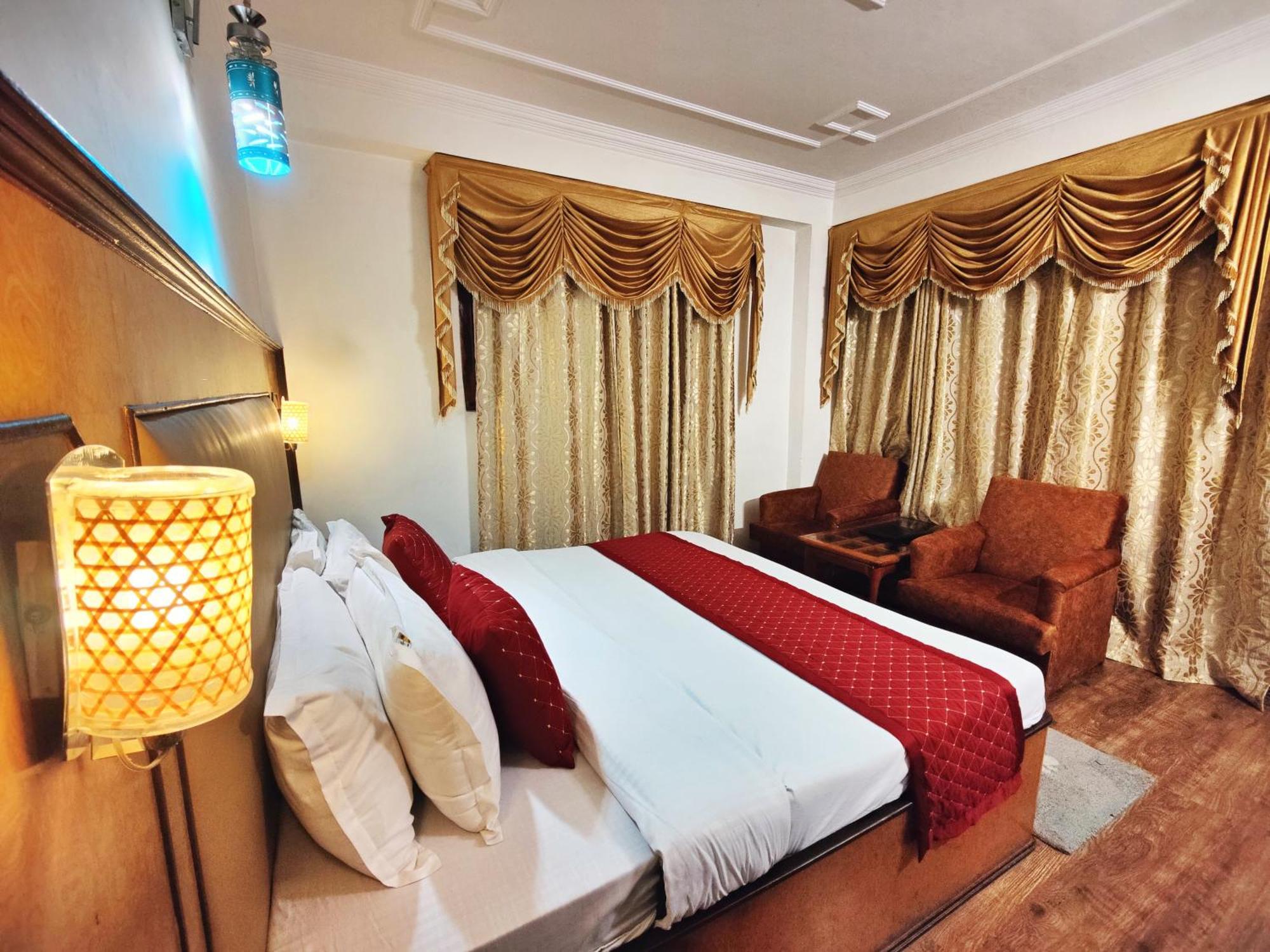 Surya International Hotel Manali Near Mall Road Manāli Exterior foto
