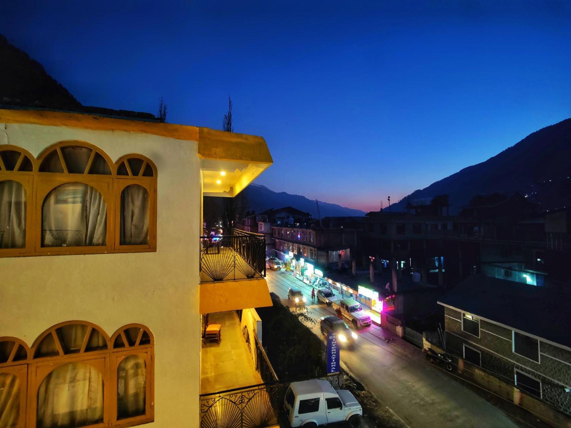 Surya International Hotel Manali Near Mall Road Manāli Exterior foto