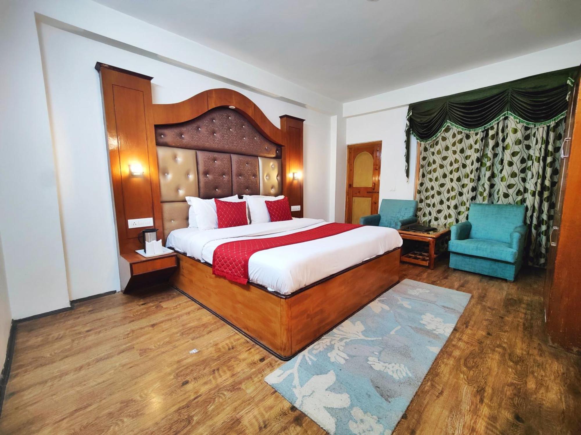 Surya International Hotel Manali Near Mall Road Manāli Exterior foto