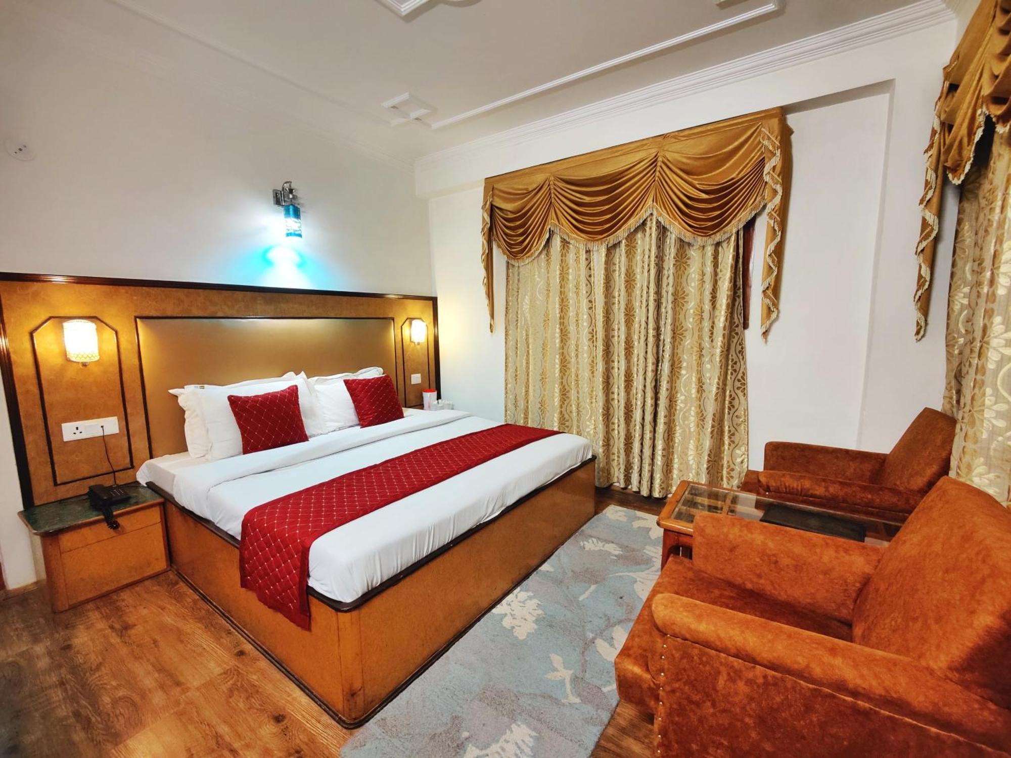 Surya International Hotel Manali Near Mall Road Manāli Exterior foto