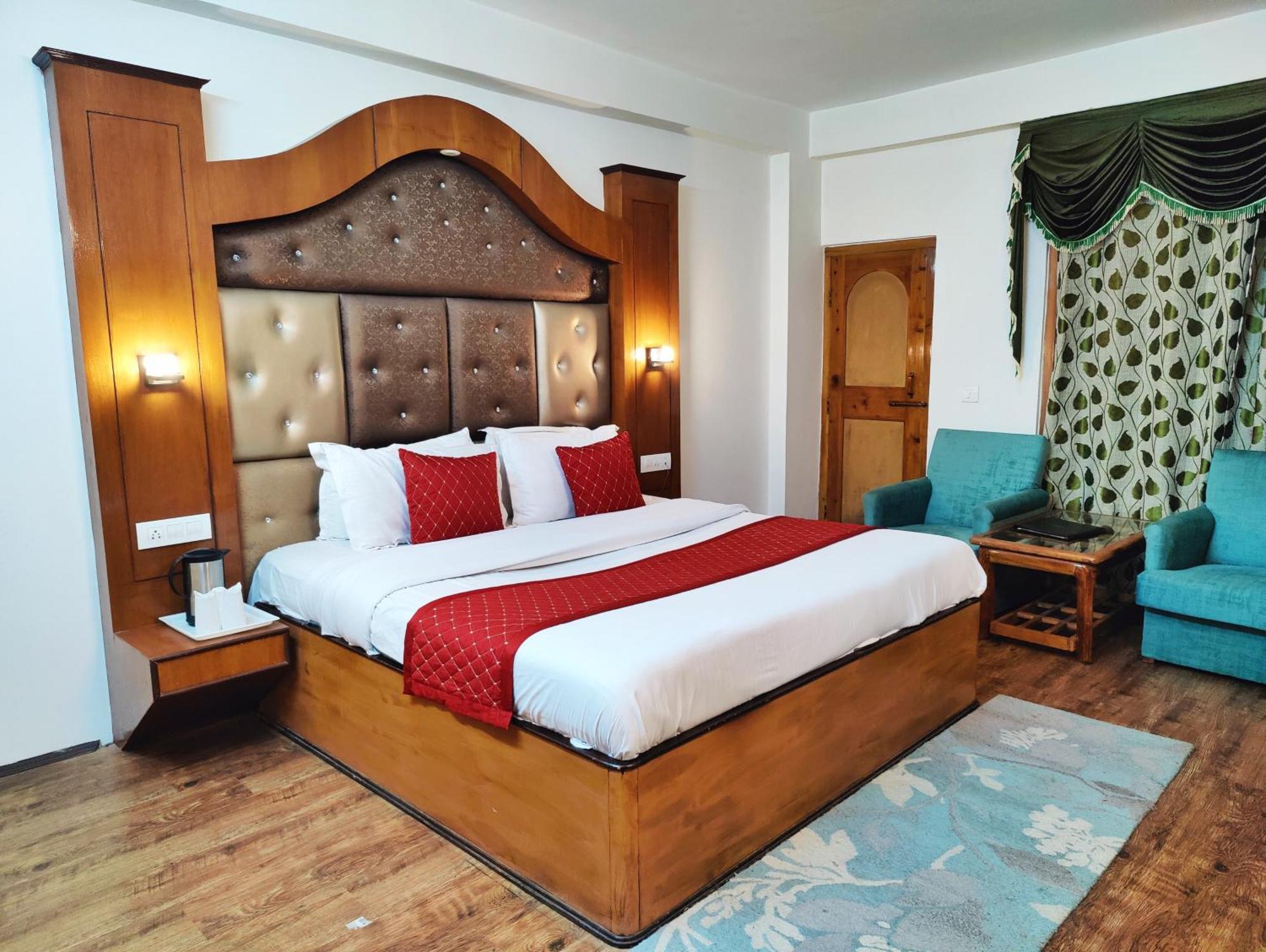 Surya International Hotel Manali Near Mall Road Manāli Exterior foto