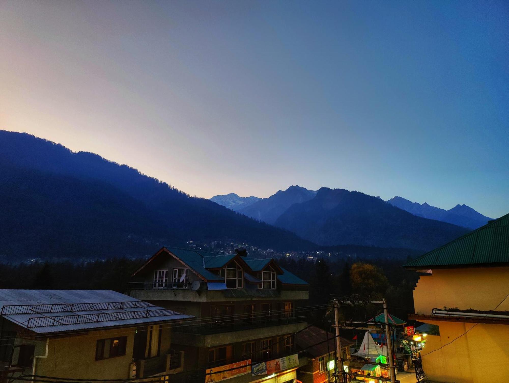 Surya International Hotel Manali Near Mall Road Manāli Exterior foto