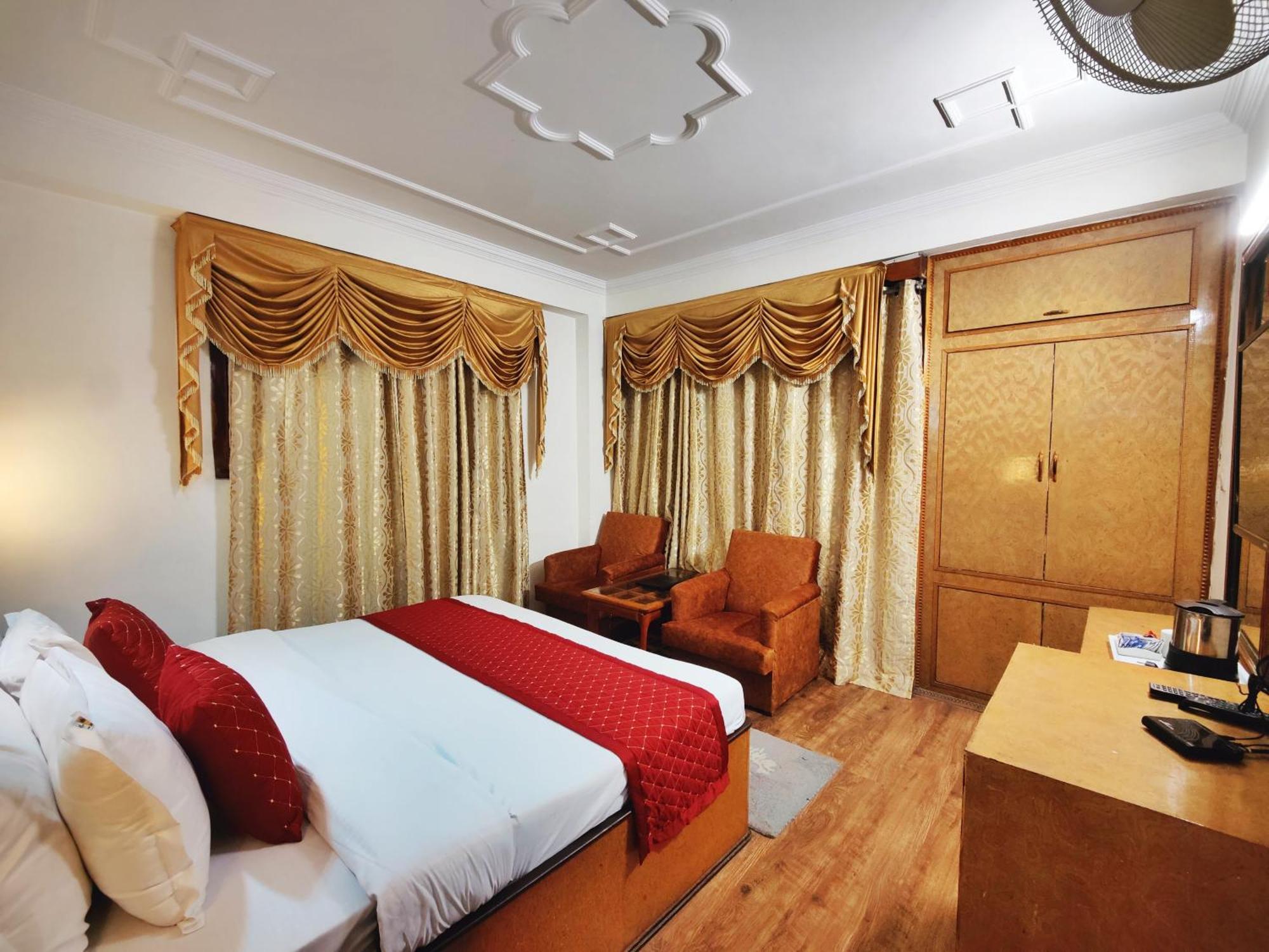 Surya International Hotel Manali Near Mall Road Manāli Exterior foto