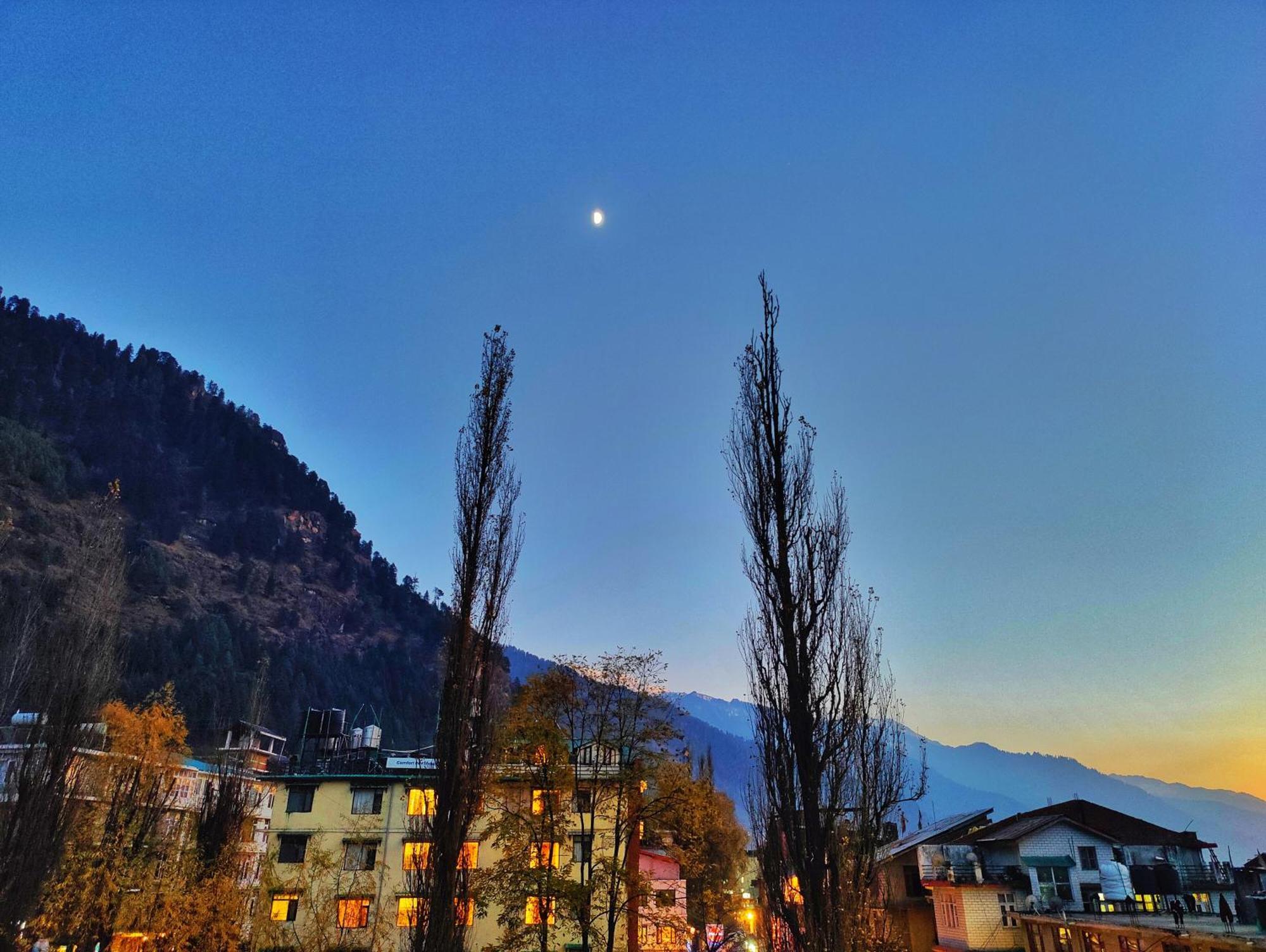 Surya International Hotel Manali Near Mall Road Manāli Exterior foto