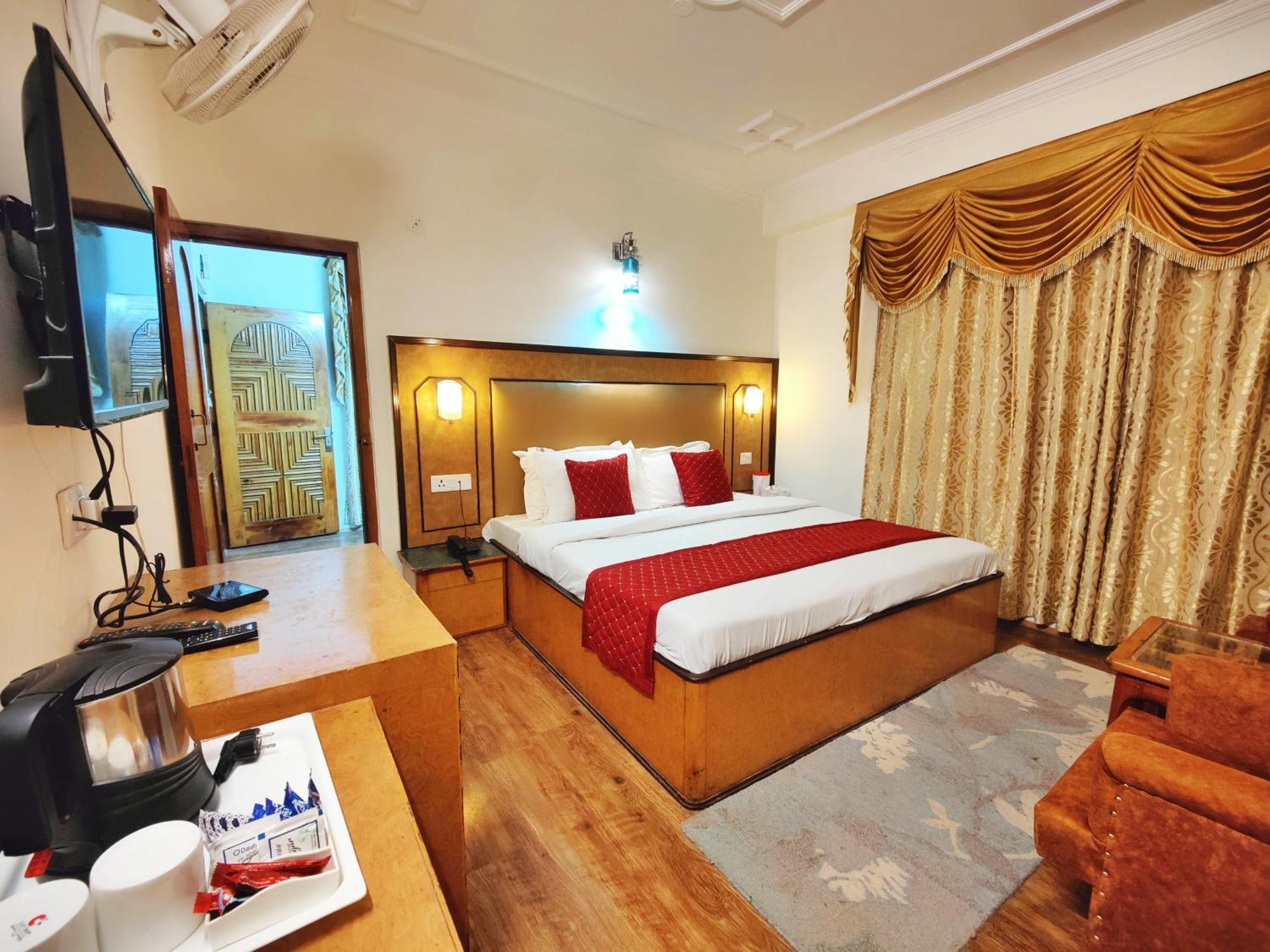 Surya International Hotel Manali Near Mall Road Manāli Exterior foto
