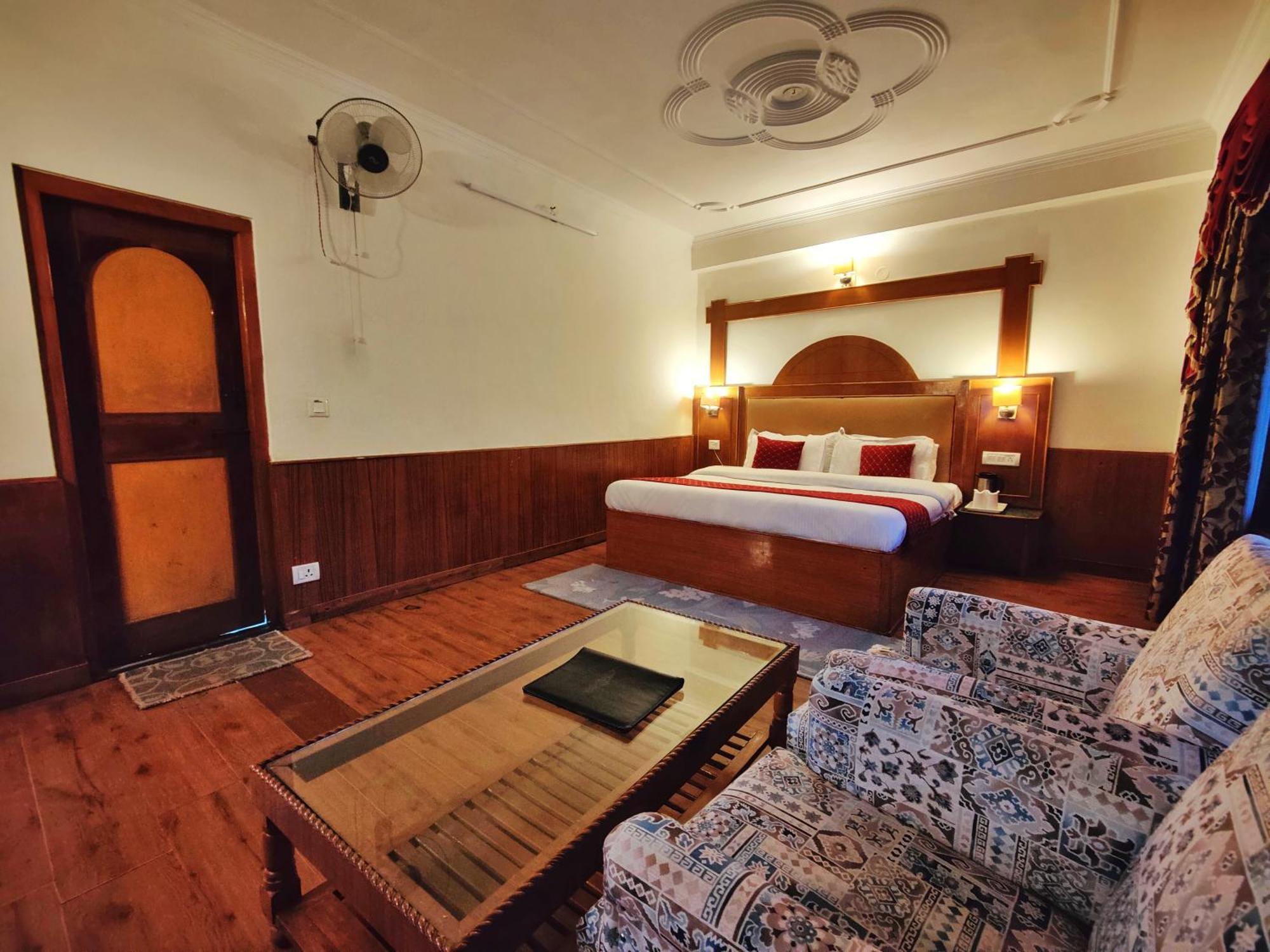 Surya International Hotel Manali Near Mall Road Manāli Exterior foto