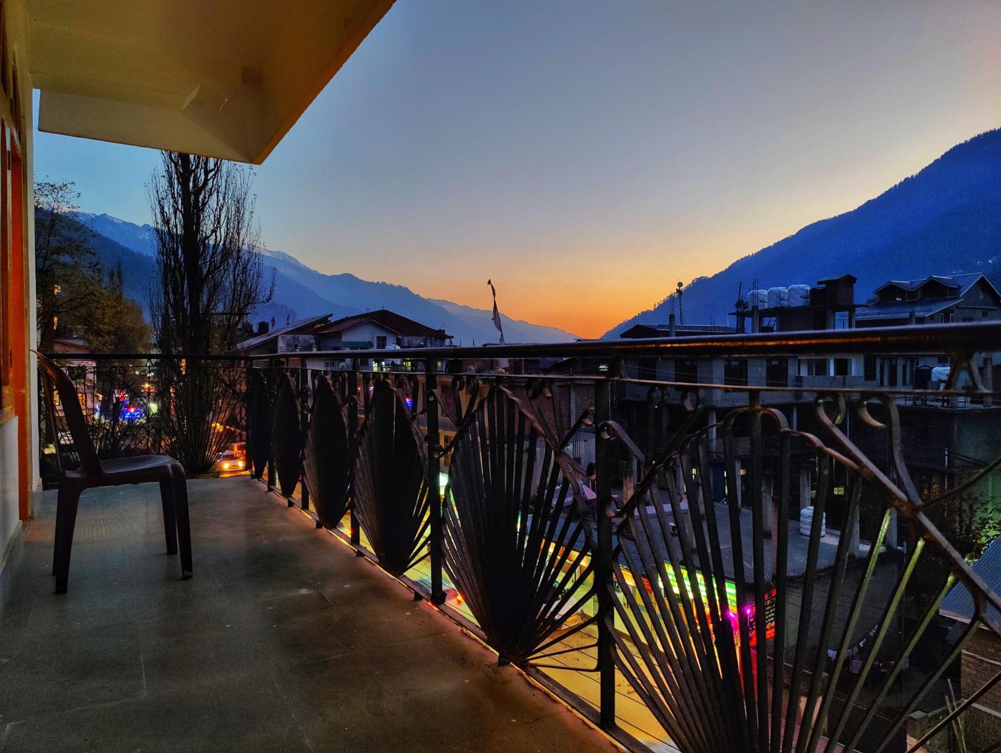 Surya International Hotel Manali Near Mall Road Manāli Exterior foto