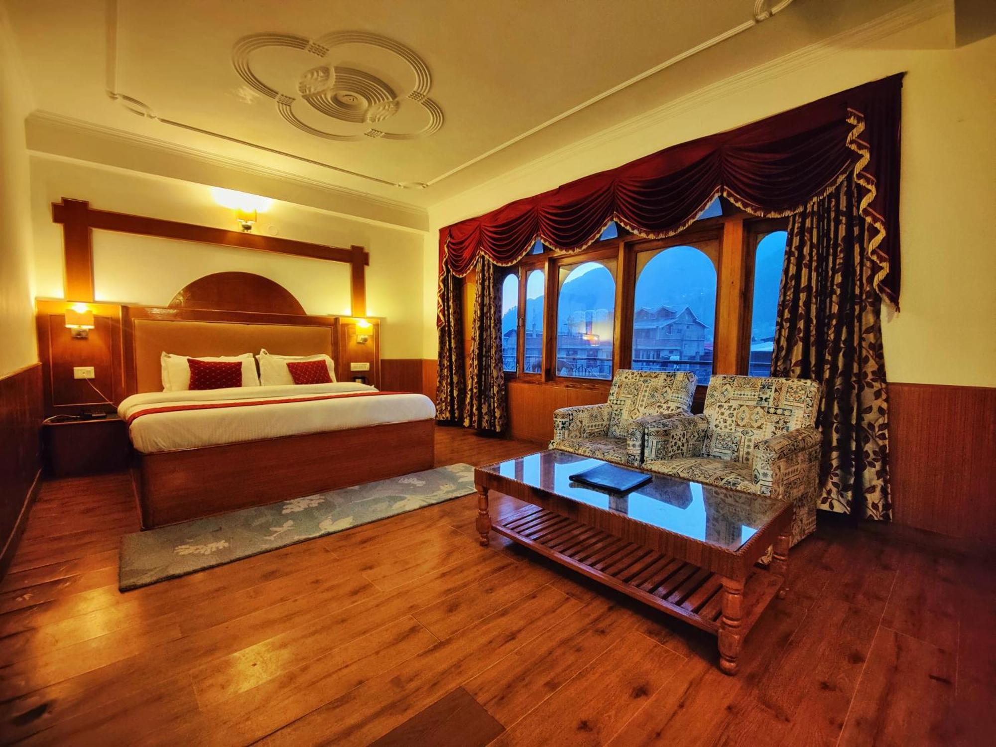 Surya International Hotel Manali Near Mall Road Manāli Exterior foto