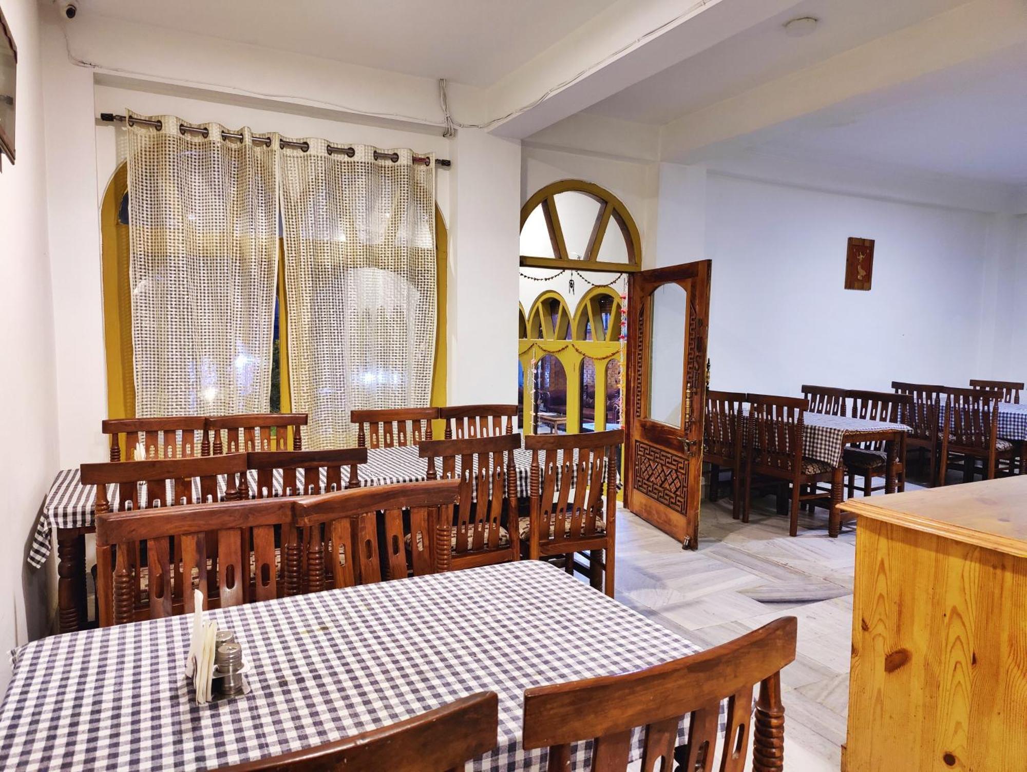 Surya International Hotel Manali Near Mall Road Manāli Exterior foto