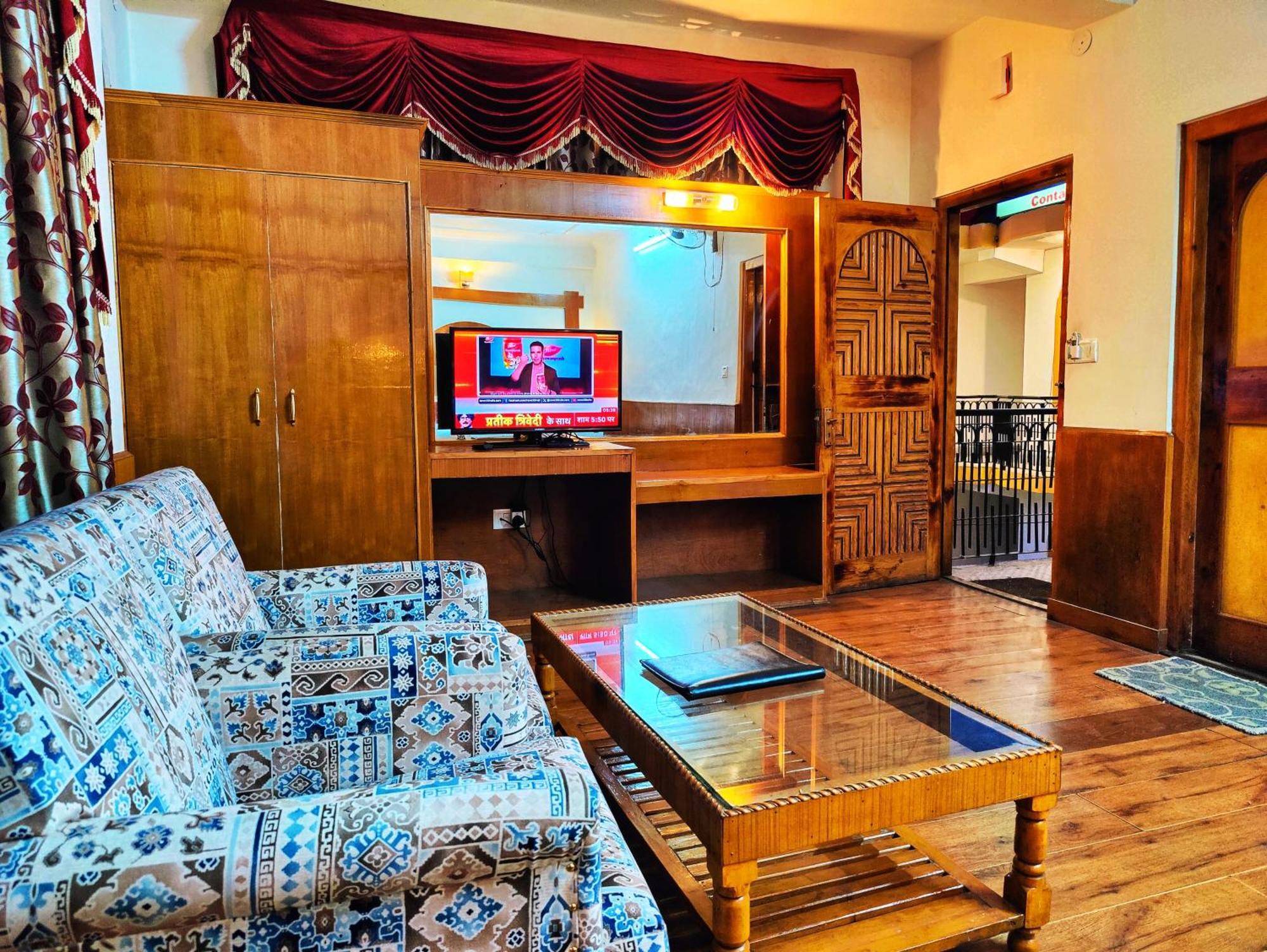 Surya International Hotel Manali Near Mall Road Manāli Exterior foto