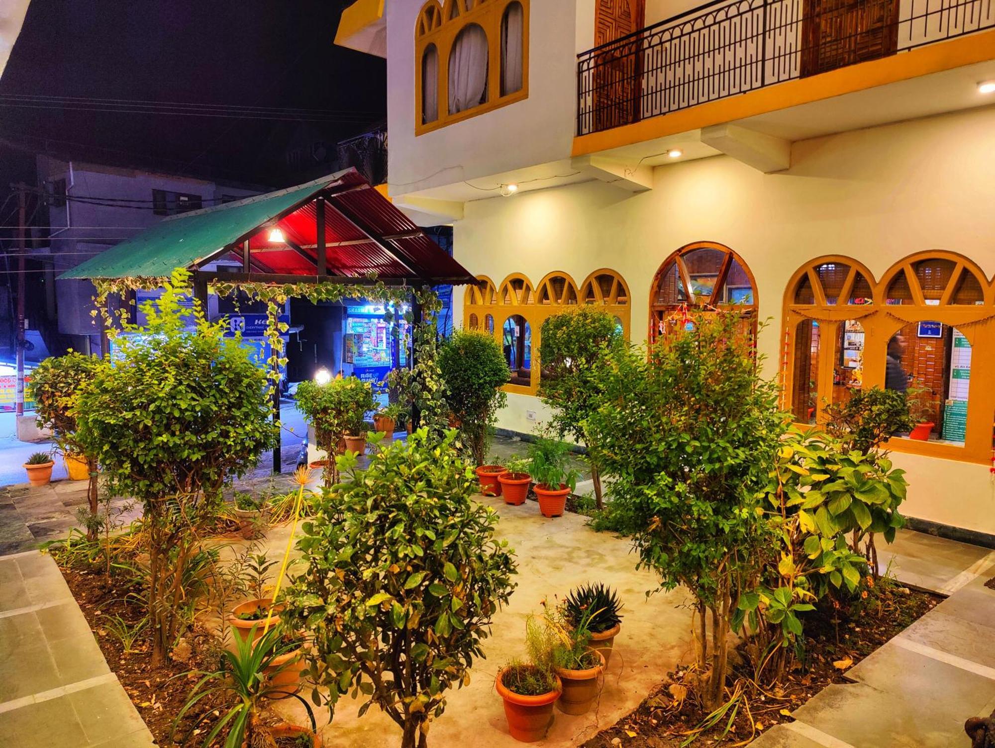 Surya International Hotel Manali Near Mall Road Manāli Exterior foto